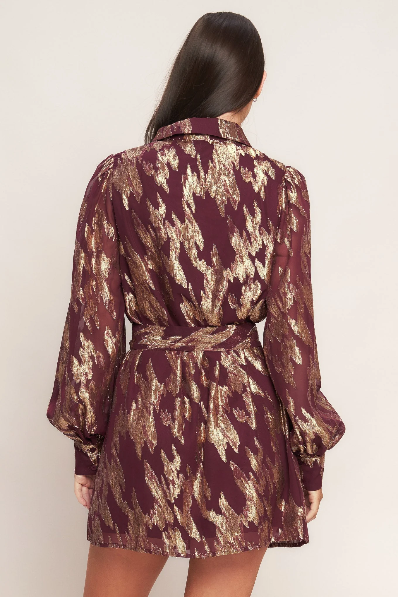 METALLIC MUSE BURGUNDY LONG SLEEVE MINI DRESS - Image 4