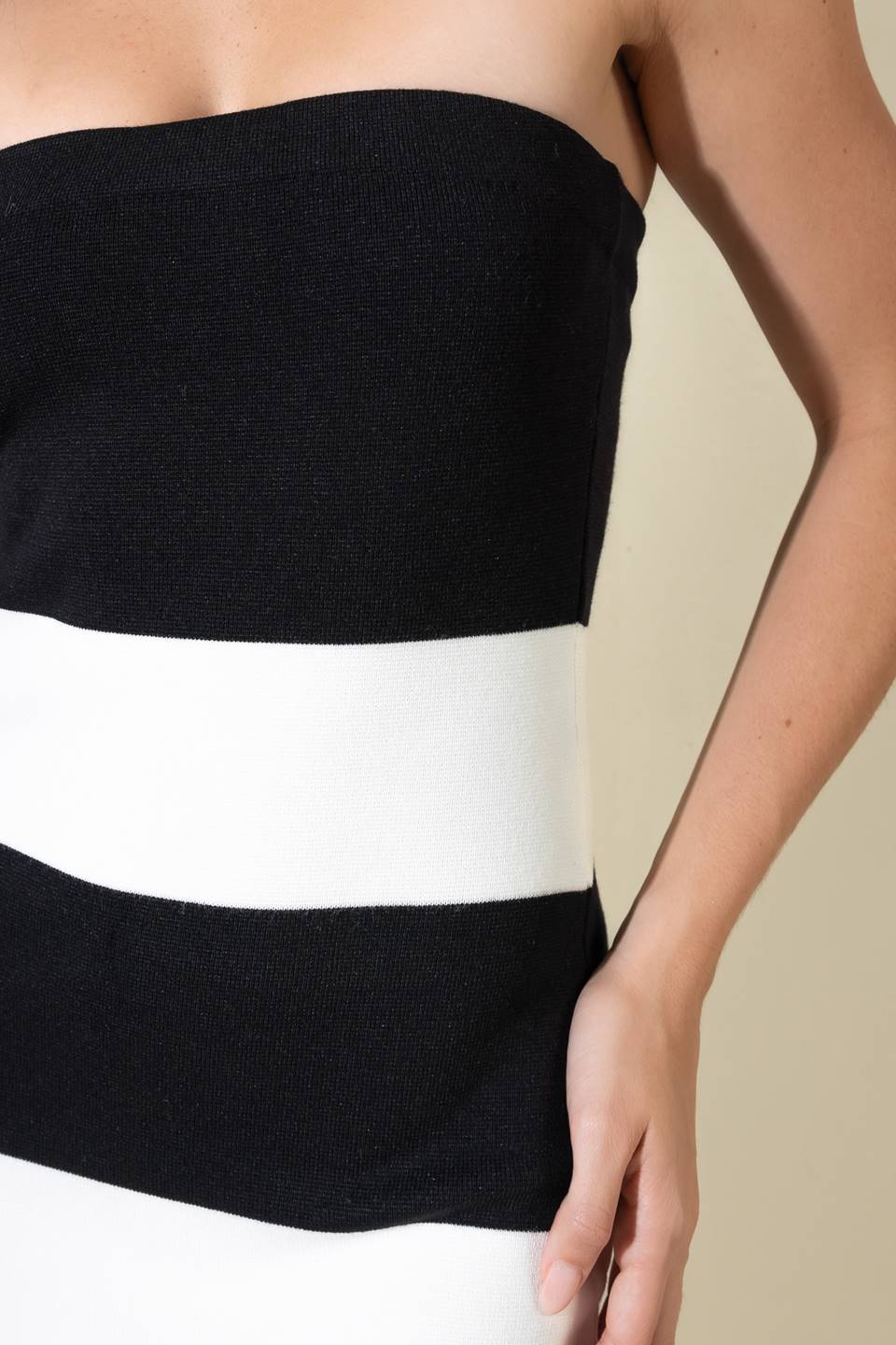 ROMANTIC AFTERNOON - STRAPLESS KNIT DRESS - Image 15