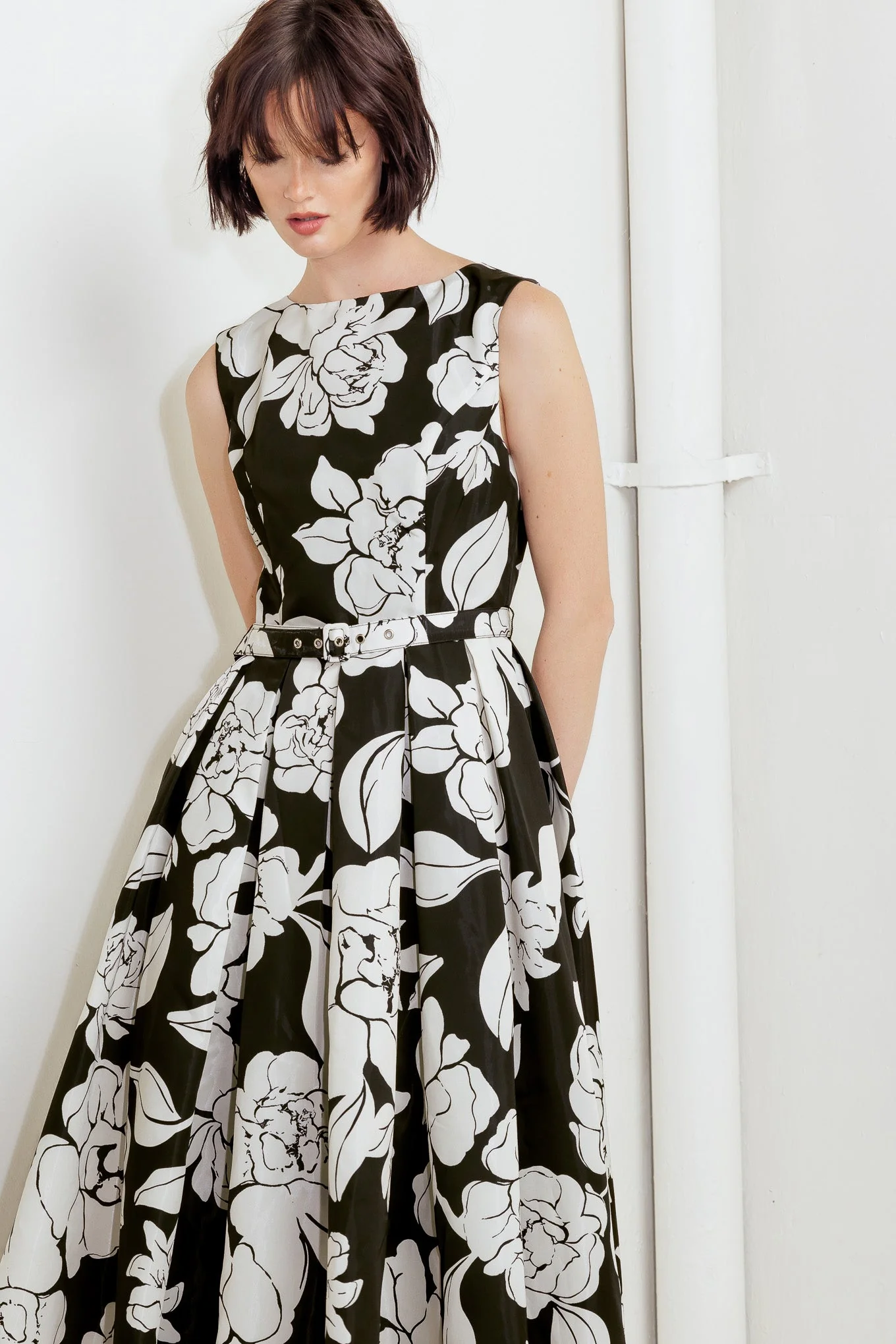 SILENT HEART BLACK FLORAL MIDI DRESS - Image 4