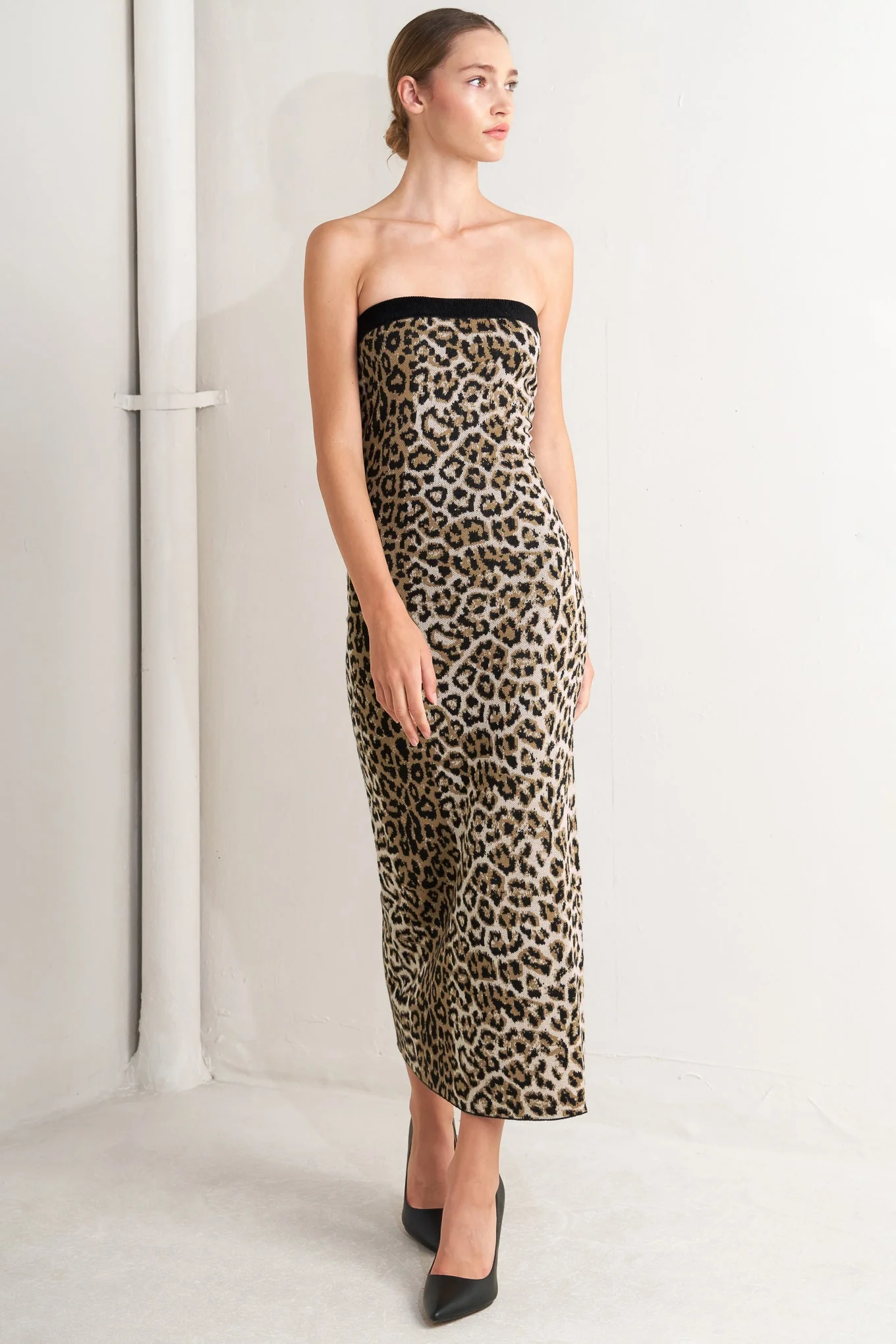 WILD ROMANCE LEOPARD KNIT MIDI DRESS - Image 4